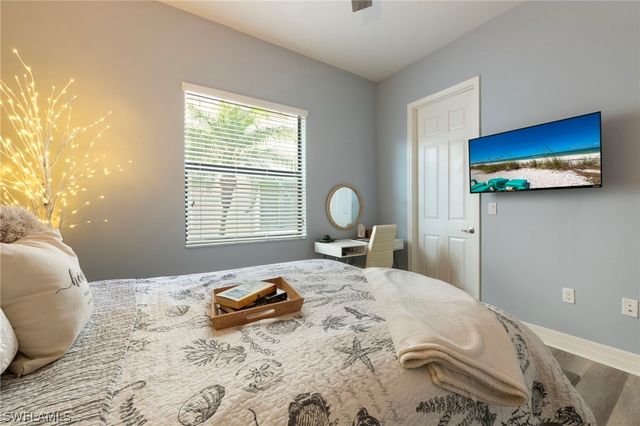 3606 Santaren CT, Naples, FL 34119