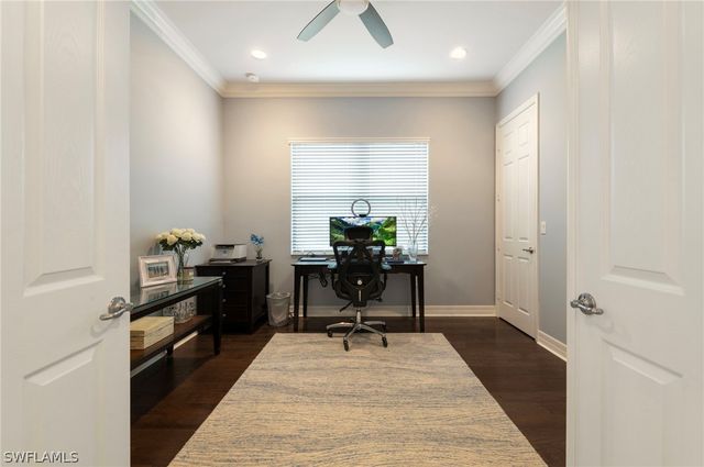 3606 Santaren CT, Naples, FL 34119