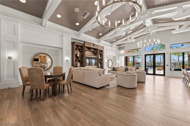 3606 Santaren CT, Naples, FL 34119