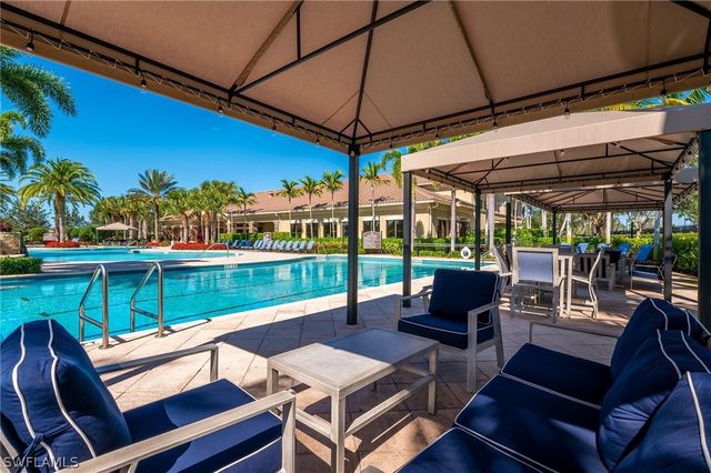 3606 Santaren CT, Naples, FL 34119