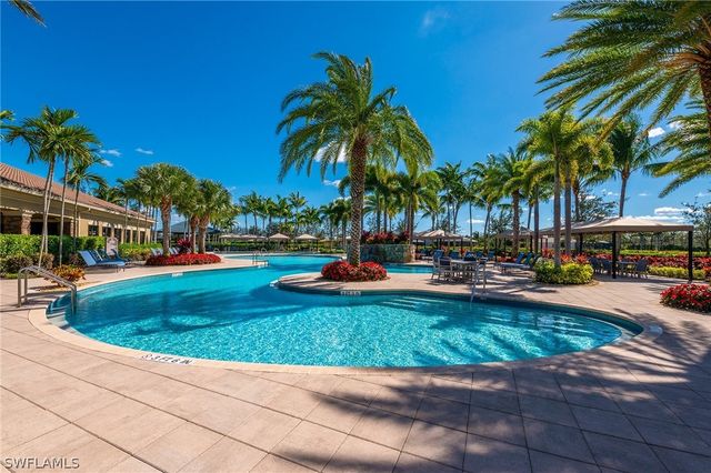 3606 Santaren CT, Naples, FL 34119