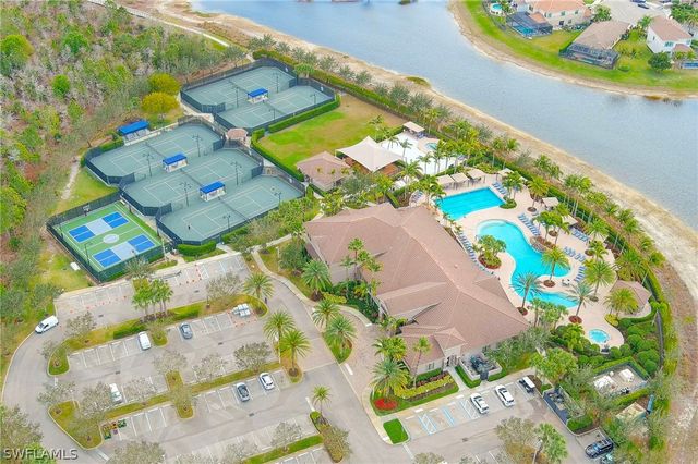 3606 Santaren CT, Naples, FL 34119