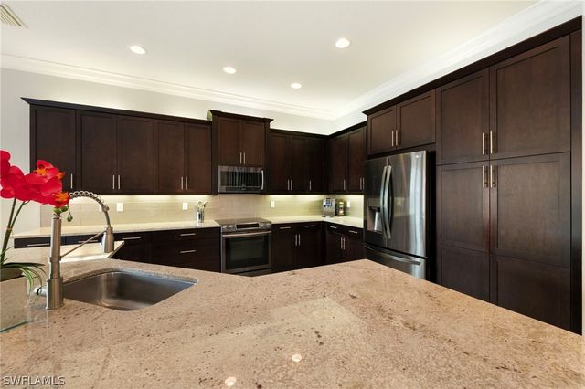 3606 Santaren CT, Naples, FL 34119