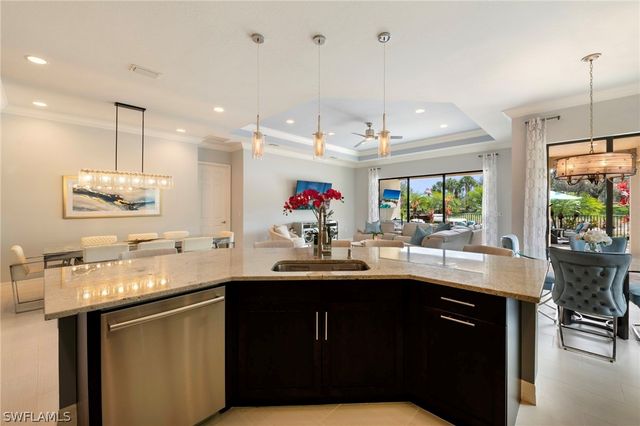 3606 Santaren CT, Naples, FL 34119