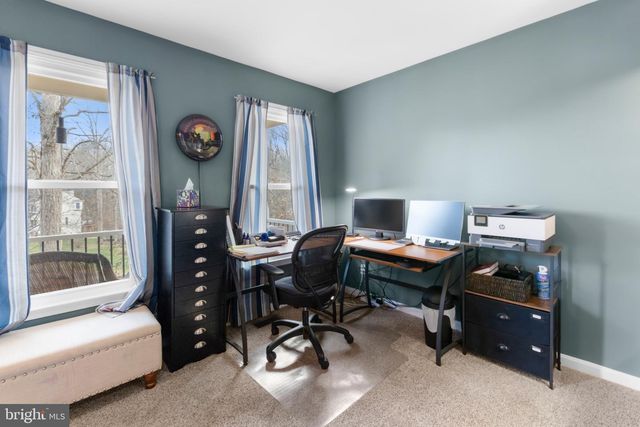 1 CREEKWAY LN, Fredericksburg, VA 22405