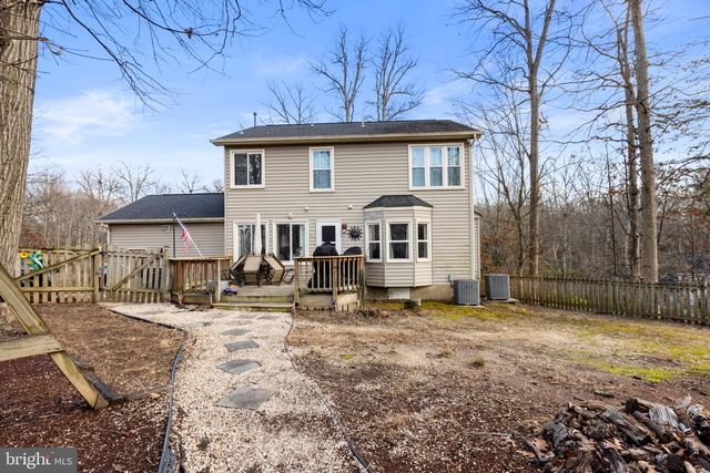 1 CREEKWAY LN, Fredericksburg, VA 22405