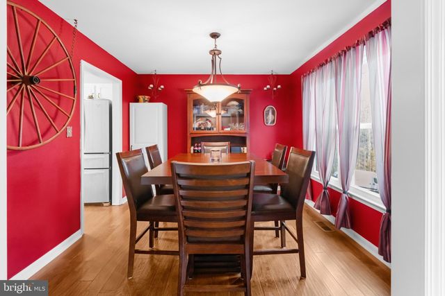 1 CREEKWAY LN, Fredericksburg, VA 22405