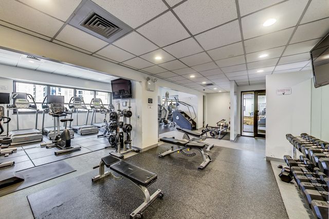 1030 N STATE Street 13D, Chicago, IL 60610