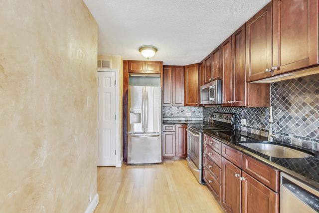 1030 N STATE Street 13D, Chicago, IL 60610