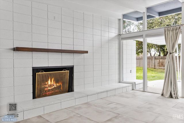 1815 Ridgewood Drive, Bakersfield, CA 93306