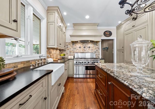 7024 Riesman Lane, Charlotte, NC 28210