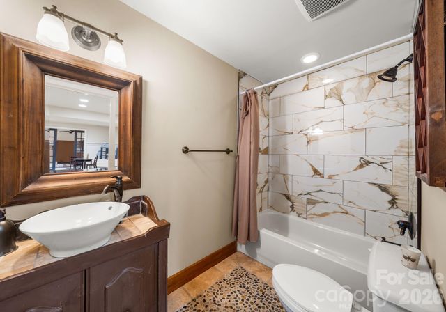 7024 Riesman Lane, Charlotte, NC 28210