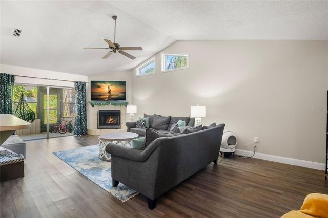 656 LAKE DEXTER CIRCLE, Winter Haven, FL 33884