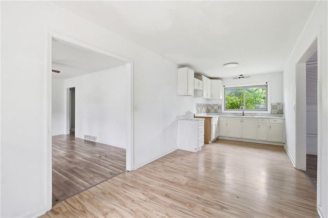10013 Bellaire Avenue, Kansas City, MO 64134