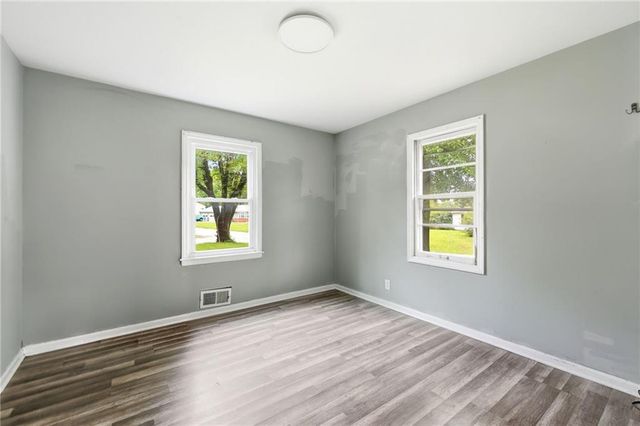 10013 Bellaire Avenue, Kansas City, MO 64134