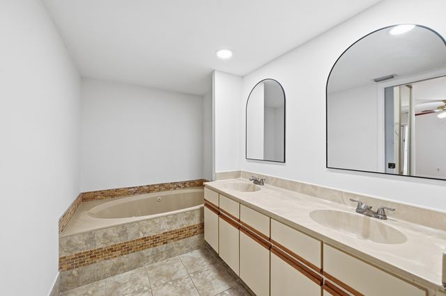 8337 N Coral Circle, North Lauderdale, FL 33068