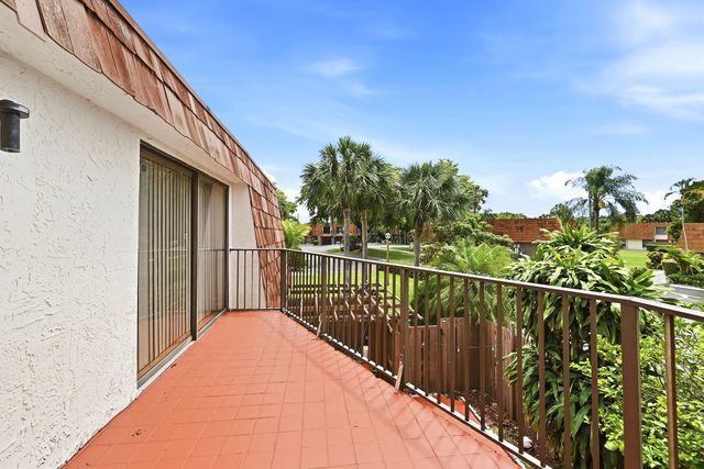 8337 N Coral Circle, North Lauderdale, FL 33068