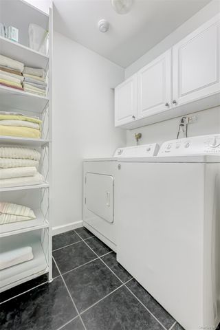 8 Windsor Circle, New City, NY 10956