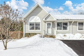 8 Windsor Circle, New City, NY 10956