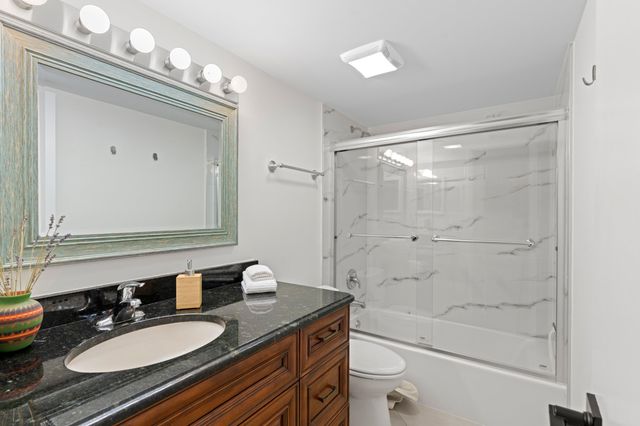 825 Egret Circle 504, Delray Beach, FL 33444