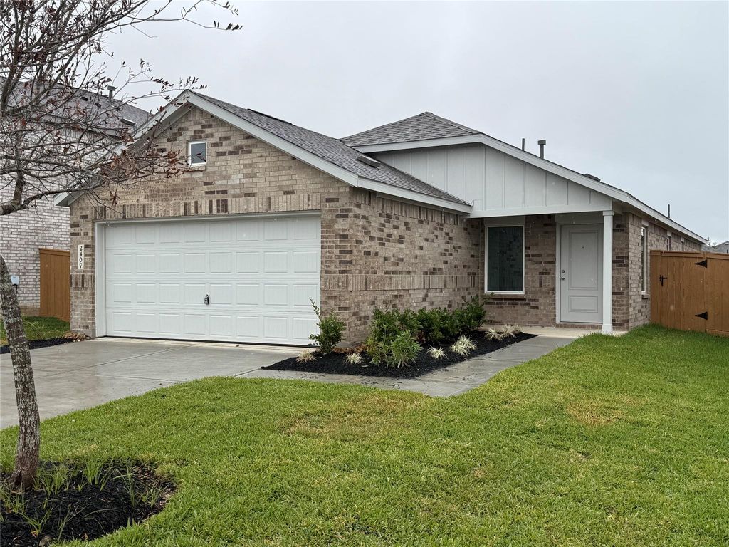 2418 Imperial Jade Drive, Rosharon, TX 77583