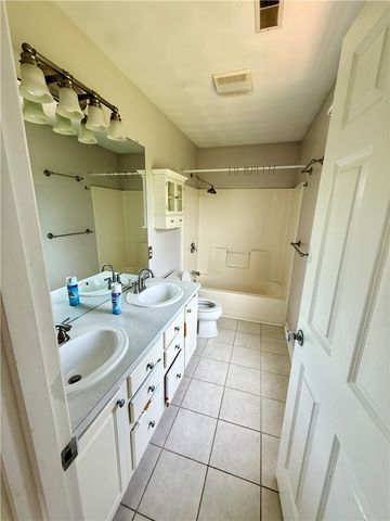 125 Goldenrod Drive, Middletown, RI 02842