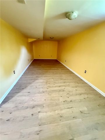 125 Goldenrod Drive, Middletown, RI 02842