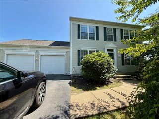 125 Goldenrod Drive, Middletown, RI 02842