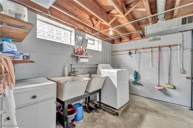 9850 Boundary Lane, Parma, OH 44130