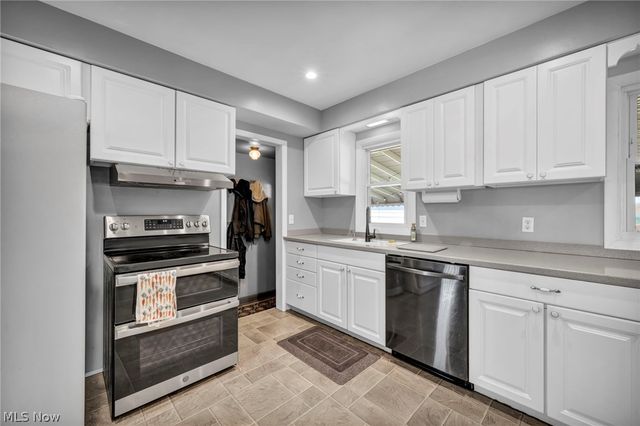 9850 Boundary Lane, Parma, OH 44130