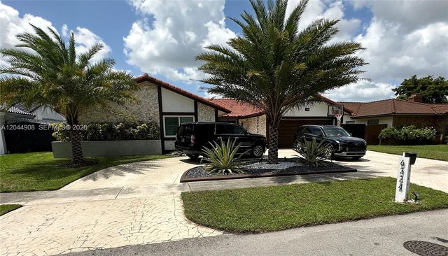 6324 NW 201st Ln, Hialeah, FL 33015