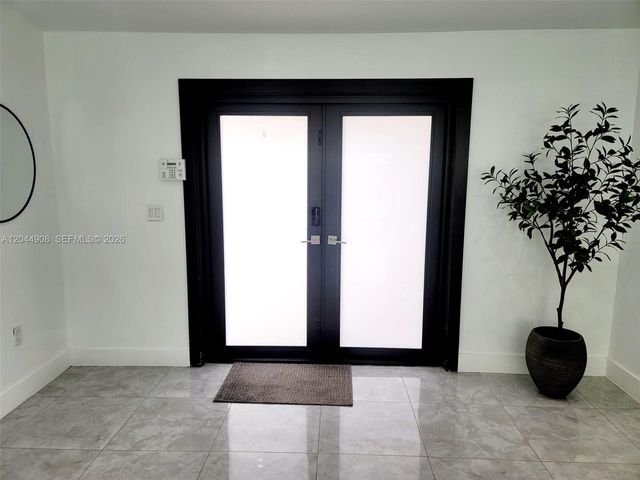 6324 NW 201st Ln, Hialeah, FL 33015