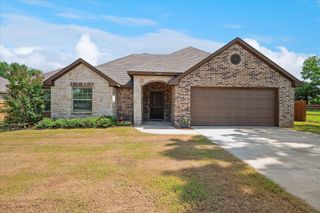 1008 N Main Street, Tioga, TX 76271