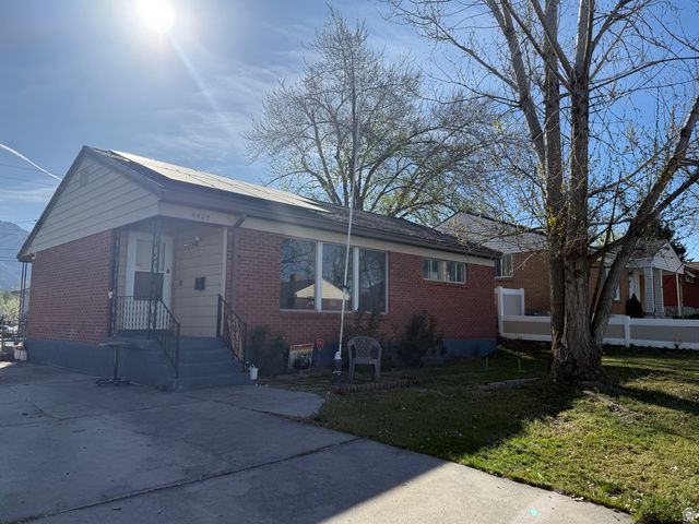 4404 S 375 E, Washington Terrace, UT 84405
