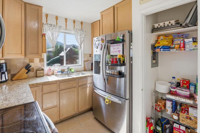 4404 S 375 E, Washington Terrace, UT 84405