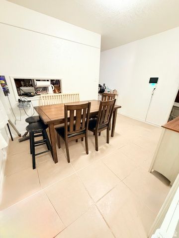 4404 S 375 E, Washington Terrace, UT 84405