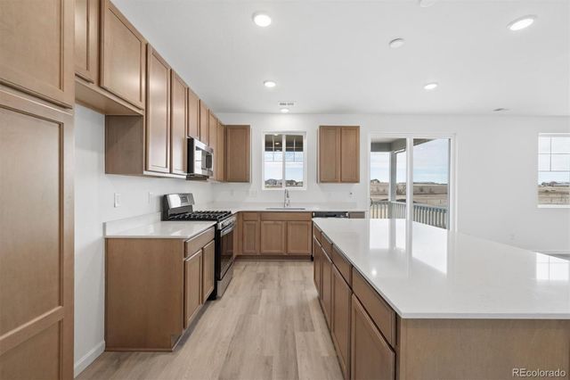 424 S Rifle Street, Aurora, CO 80017