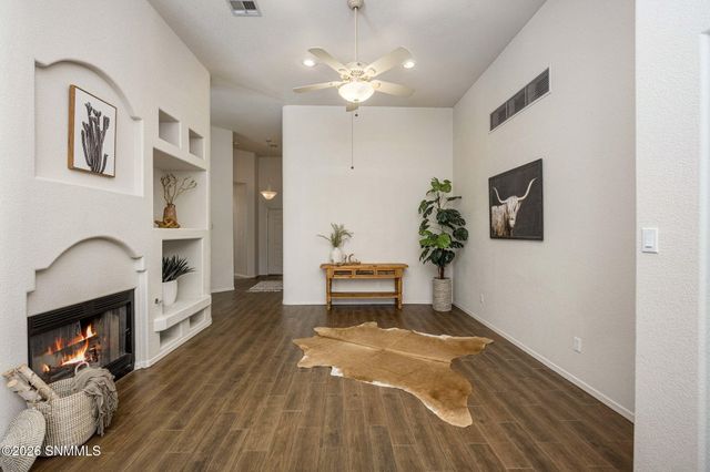 2024 Cotton Avenue, Las Cruces, NM 88001