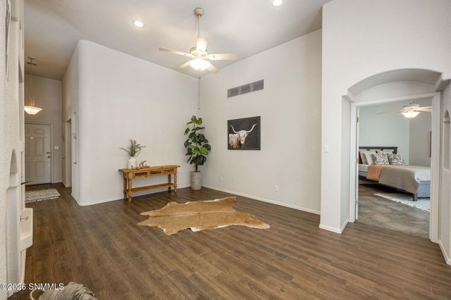 2024 Cotton Avenue, Las Cruces, NM 88001