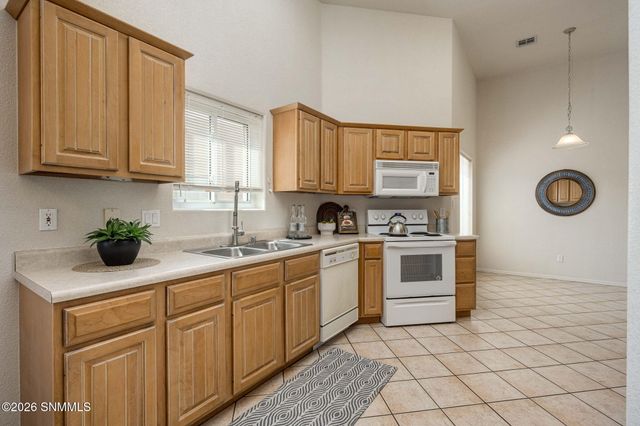 2024 Cotton Avenue, Las Cruces, NM 88001