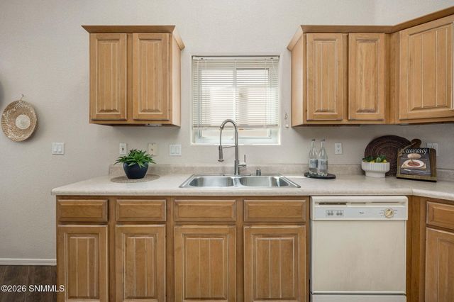 2024 Cotton Avenue, Las Cruces, NM 88001