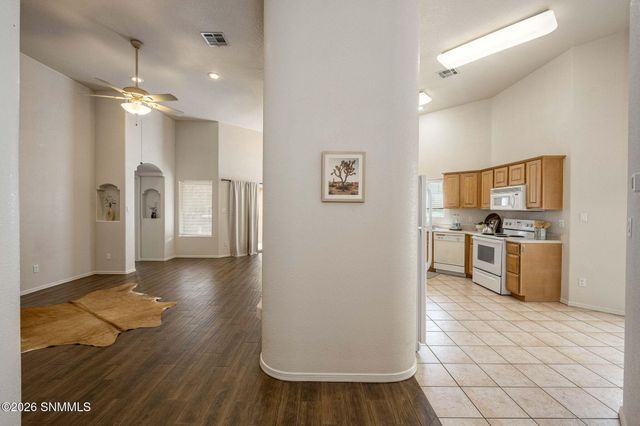 2024 Cotton Avenue, Las Cruces, NM 88001