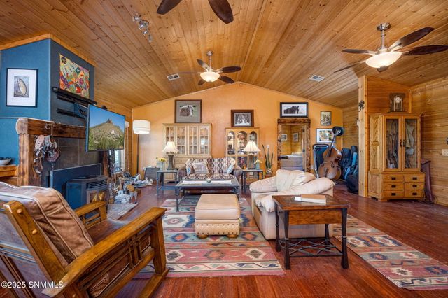 5 Tulpia Trail, Hillsboro, NM 88042