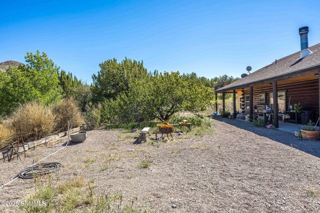 5 Tulpia Trail, Hillsboro, NM 88042