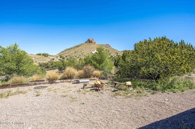 5 Tulpia Trail, Hillsboro, NM 88042
