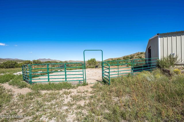 5 Tulpia Trail, Hillsboro, NM 88042