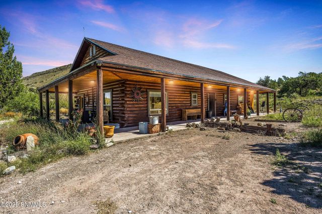 5 Tulpia Trail, Hillsboro, NM 88042