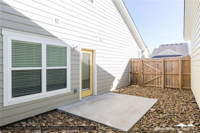 1775 N Izard Lane, Fayetteville, AR 72704