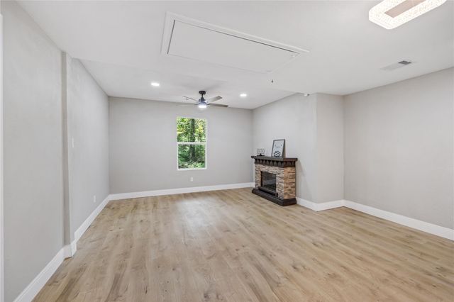 10928 L And M Road, Montgomery, TX 77316