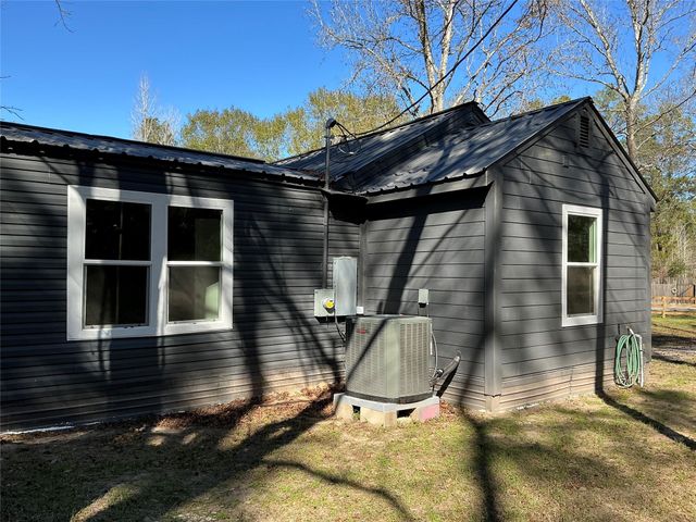 10928 L And M Road, Montgomery, TX 77316